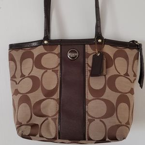 Coach medium Signature Canvas Totebag